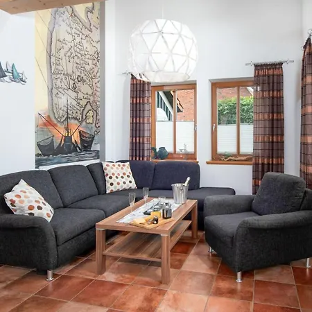 With 3 Bedrooms 度假居 Krummhörn