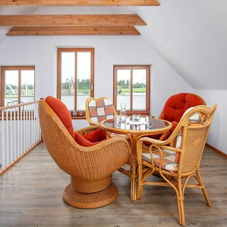 度假居 With 3 Bedrooms Krummhörn