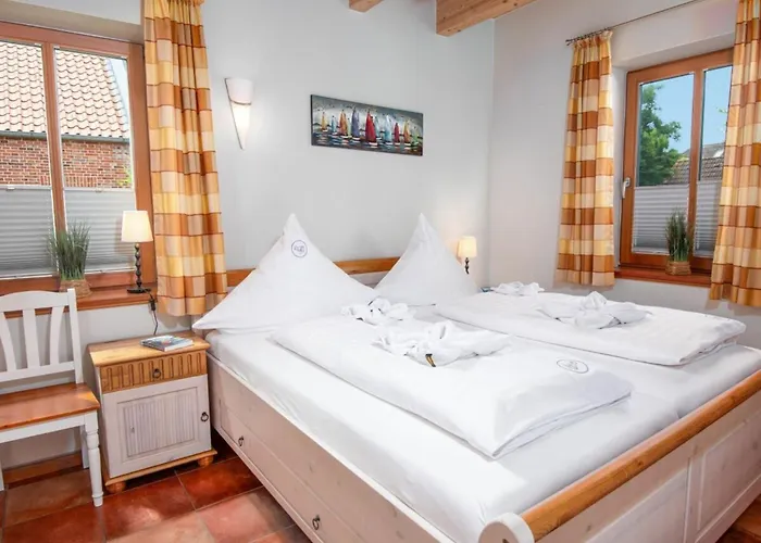 With 3 Bedrooms 度假居 *