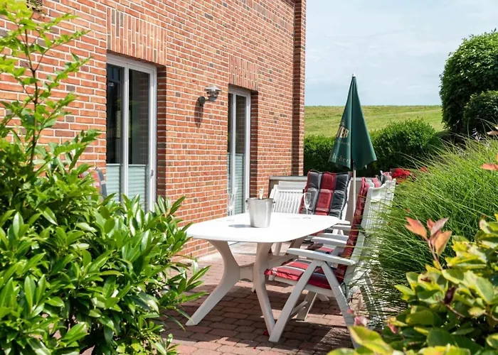 度假居 With 3 Bedrooms Krummhörn